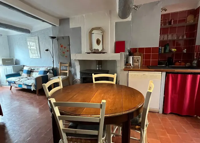 Charmante Petite Maison A Murs
